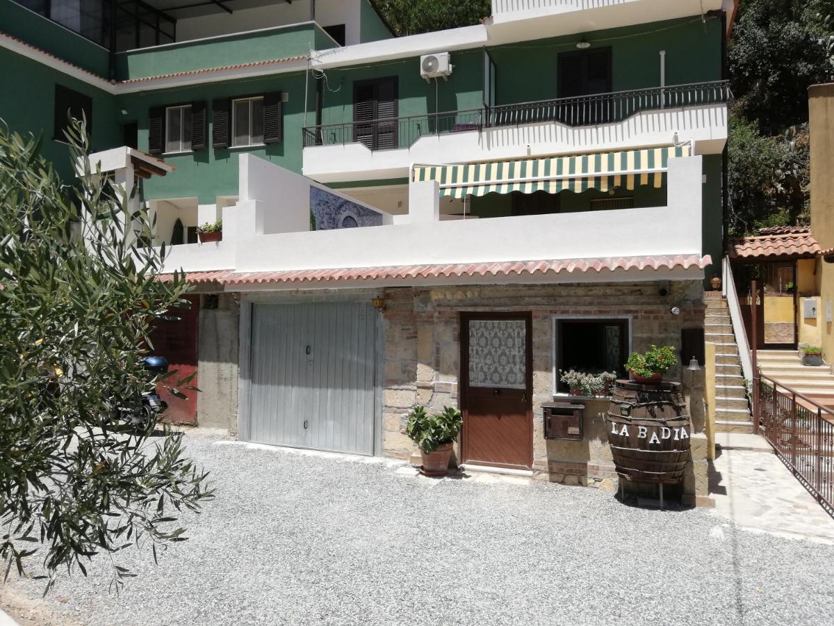 Hotel La Badia Mesina Exterior foto